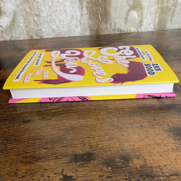 She Loves You Yeah, Yeah, Yeah Beatles Book - Picture 6 of 8